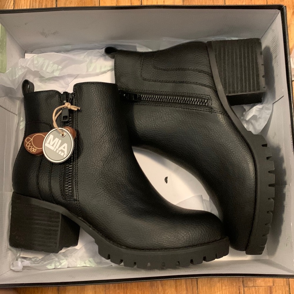 Mia combat boots